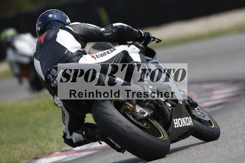 Archiv-2023/39 10.07.2023 Plüss Moto Sport ADR/Einsteiger/backside